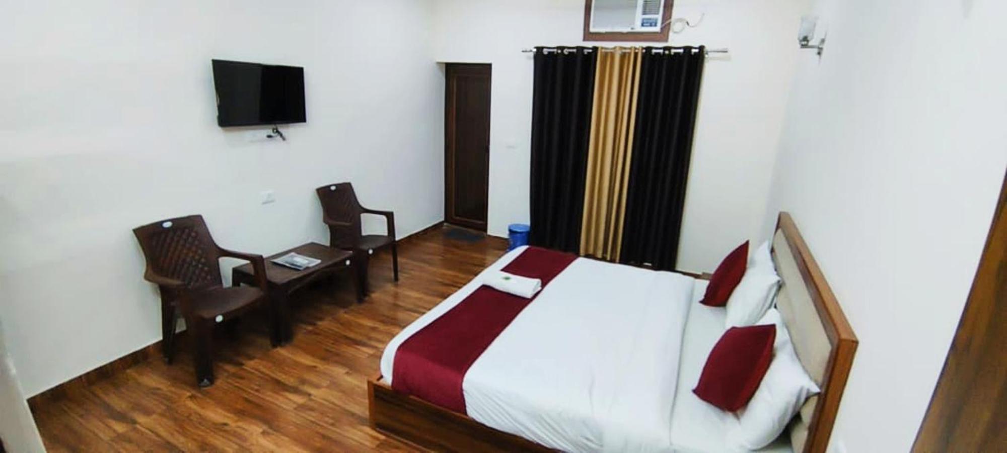 Luxury Rooms In Safdarjung Enclave Near Aiims & Safdarjung Hospital New Delhi Bagian luar foto